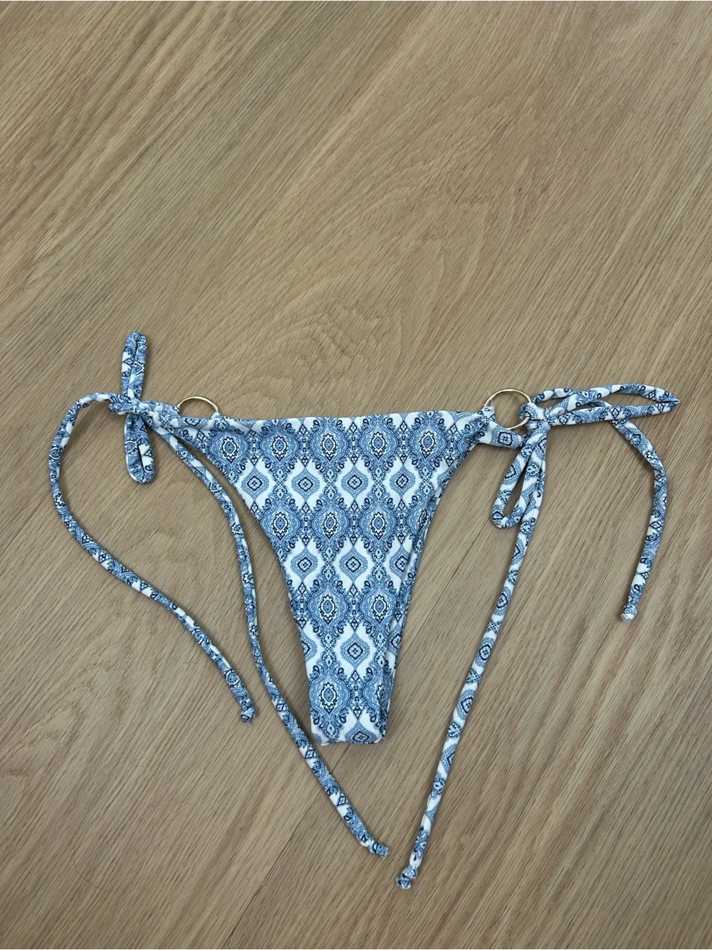 Subdued String O Rings Bikini Bottom XS - Picture 6 of 6
